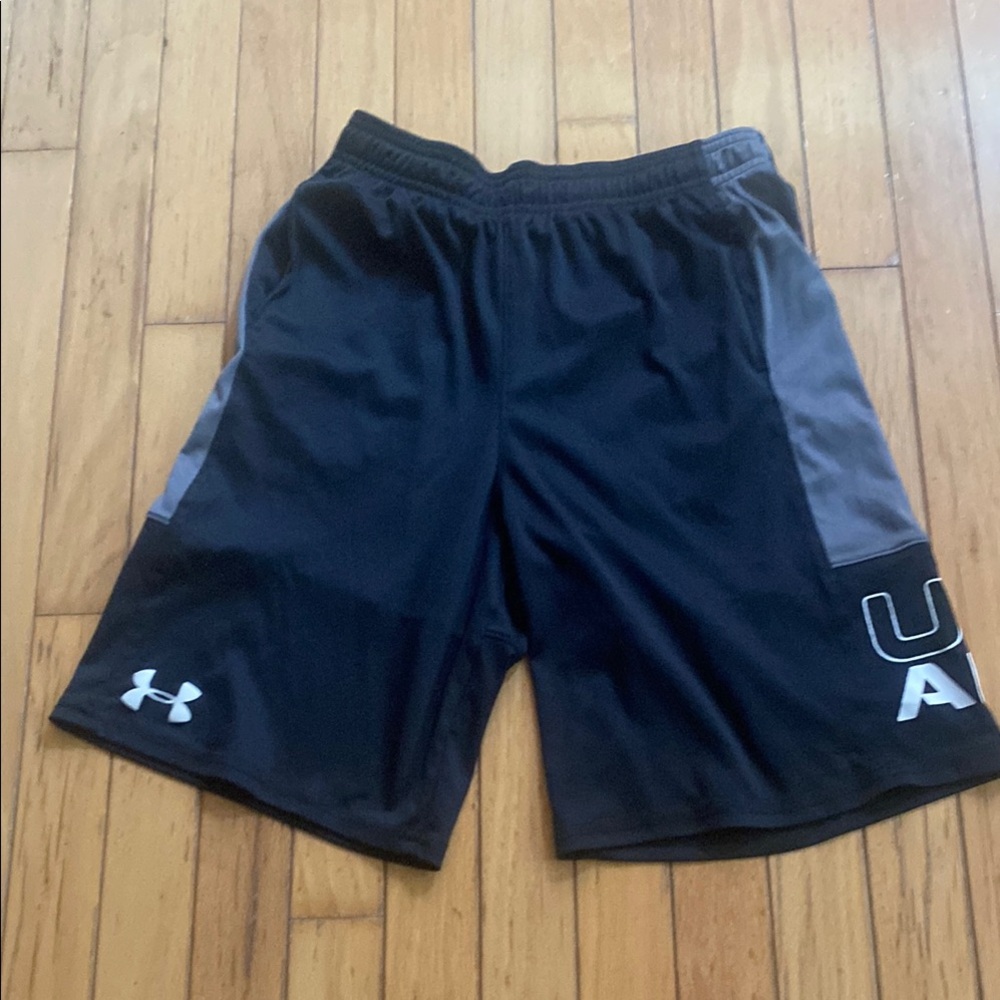 Under Armour Men's Black and Gray Athletic Shorts